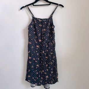 doesn’t fit anymore/worn 5 times/not new/no stains